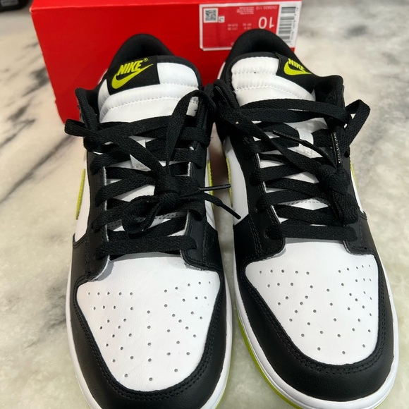 Men\'s Nike Dunk Low Retro White/Bright Cactus-Black (DV0833 110) size 10 main image 4